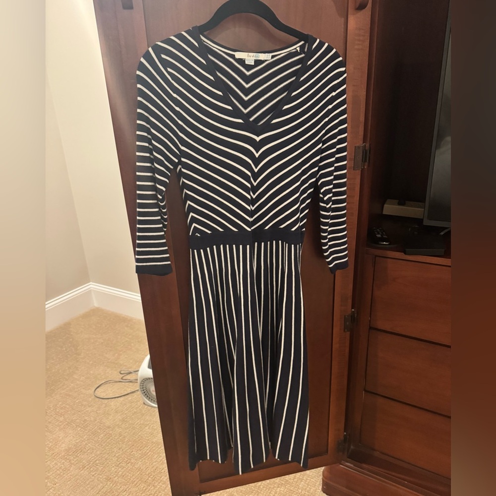 Boden dress navy striped midi